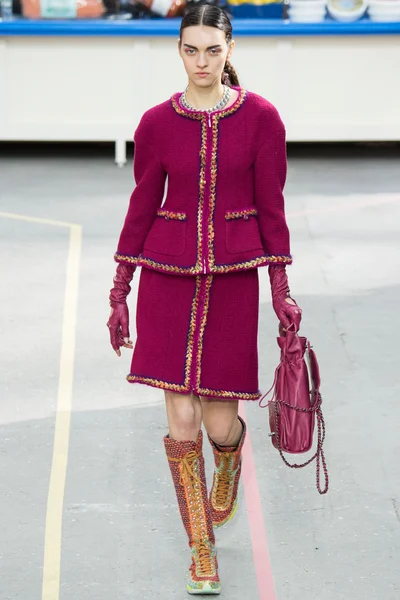 Look 29